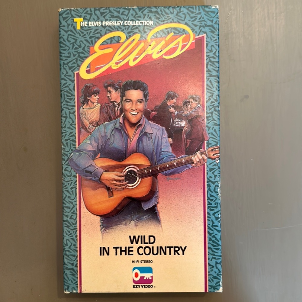 Wild in the country VHS